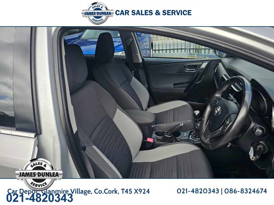 2016 Toyota Auris - image 9