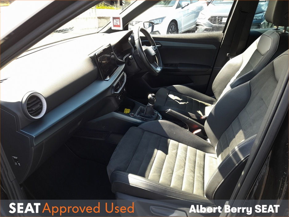 2023 SEAT Arona - image 8