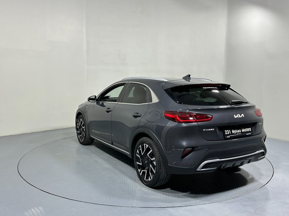 2023 Kia XCeed - image 5