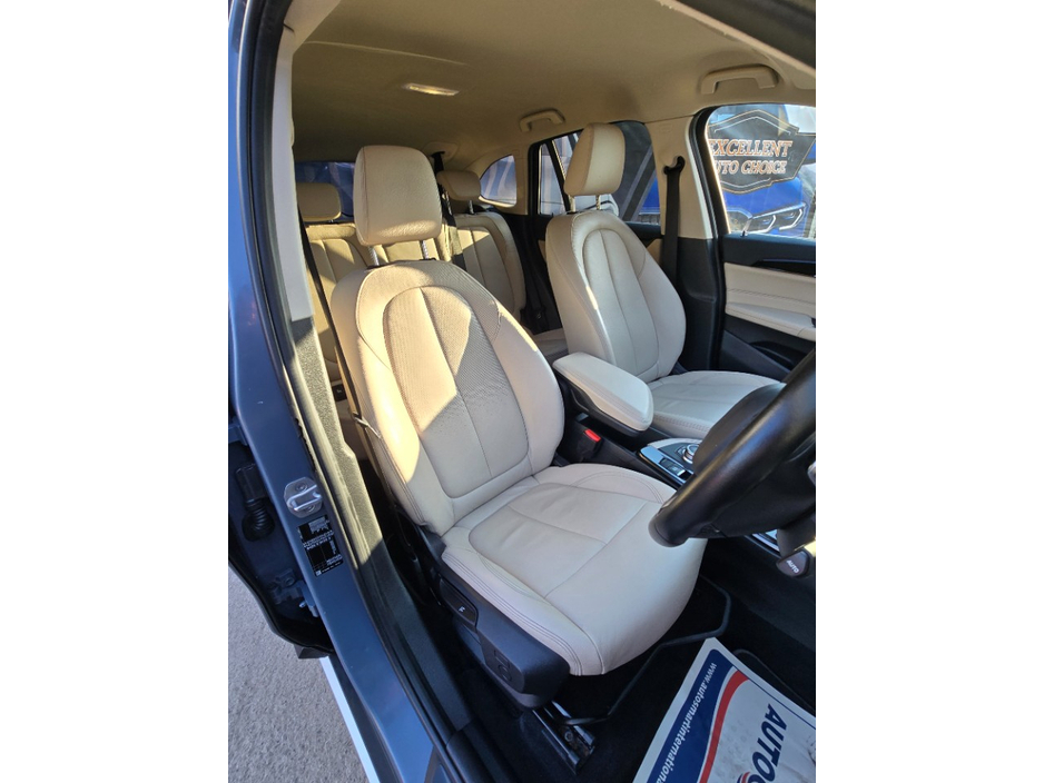 2020 BMW X1 - image 9