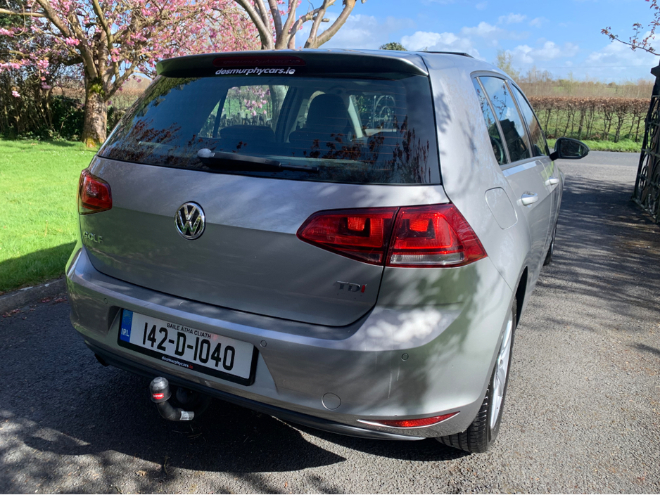 2014 Volkswagen Golf - image 8