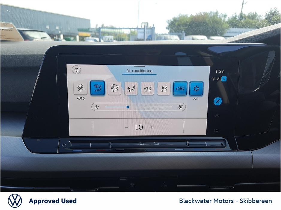 2023 Volkswagen Golf - image 19