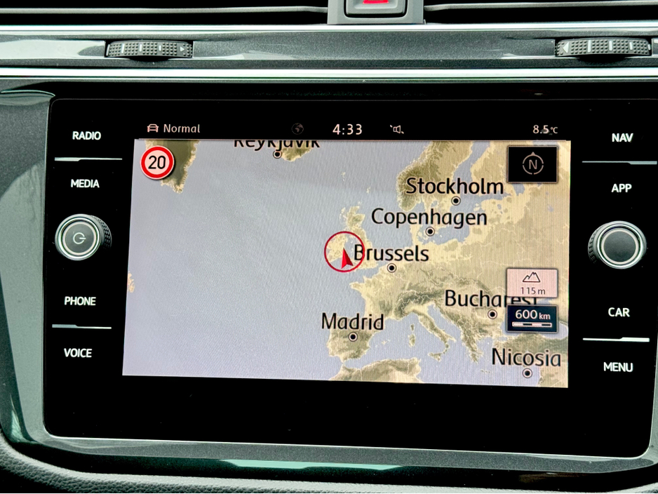 2019 Volkswagen Tiguan - image 42