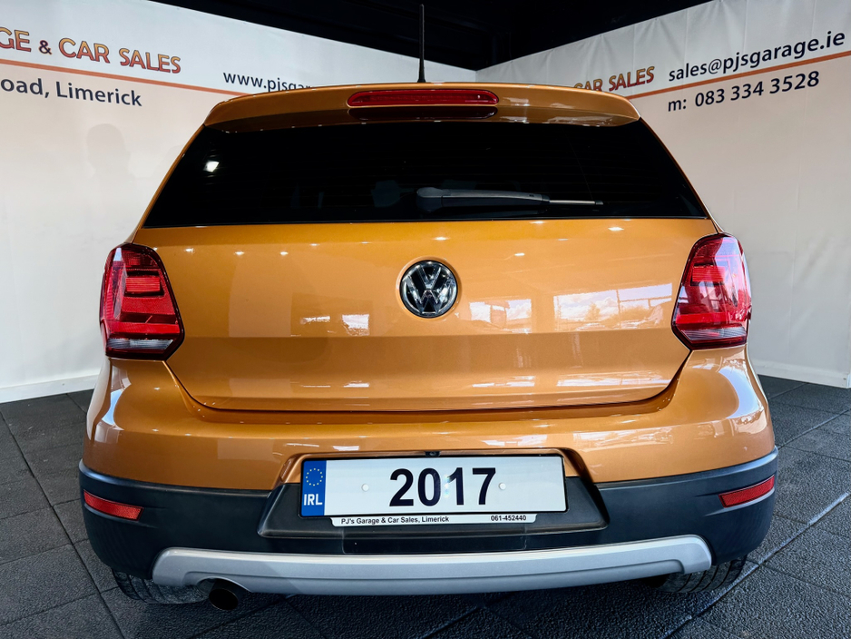 2017 Volkswagen Polo - image 6