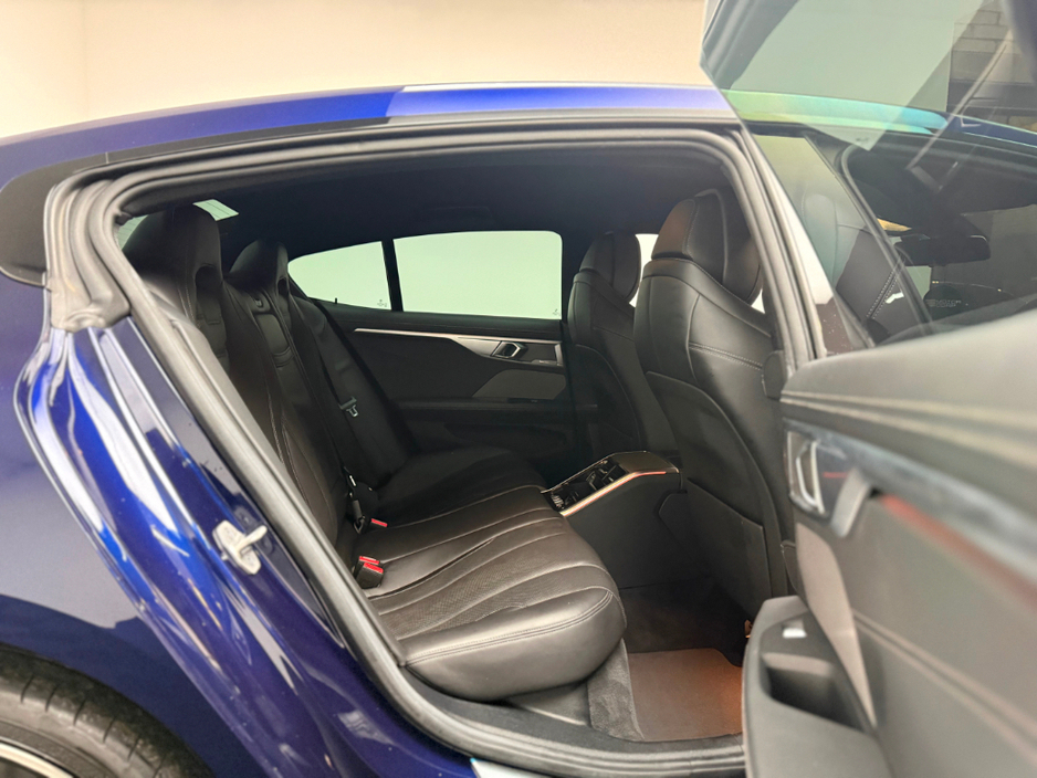 2021 BMW 8 Series - image 12