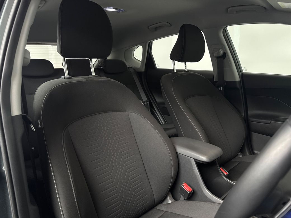 2025 Hyundai Kona - image 9