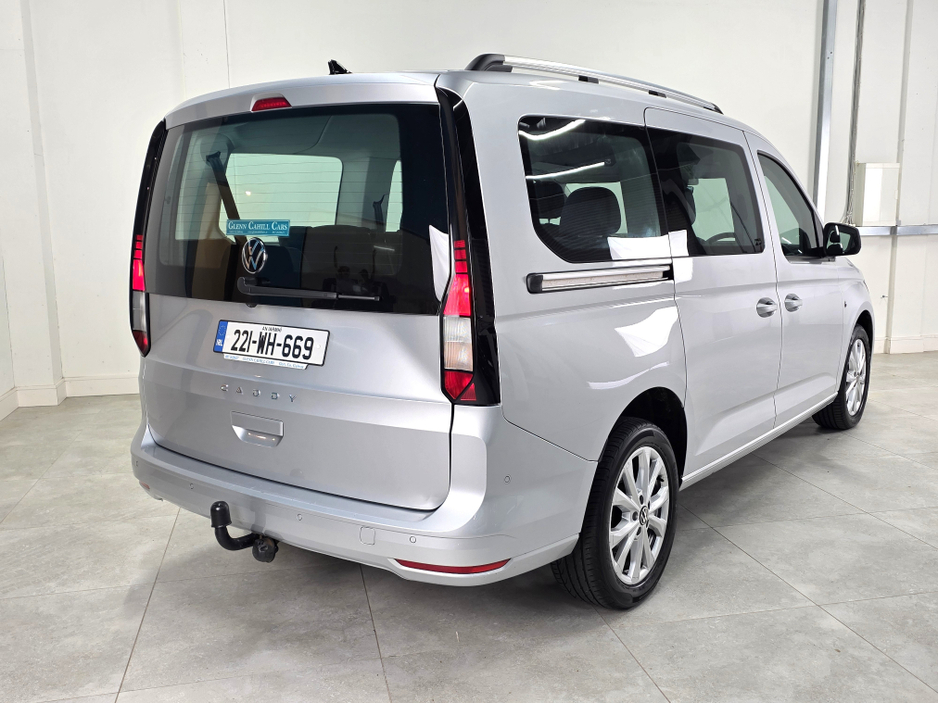 2022 Volkswagen Caddy - image 7