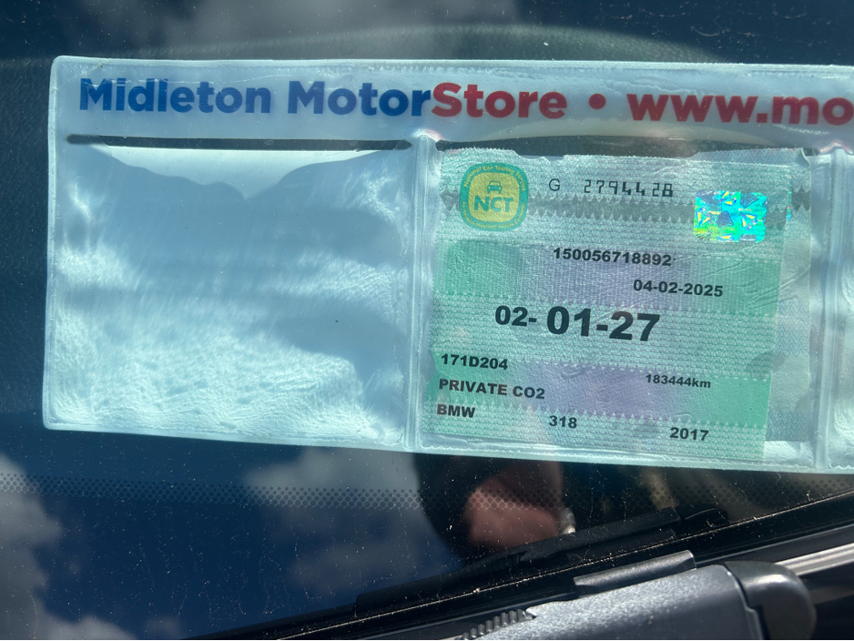 2017 BMW 3 Series - image 13