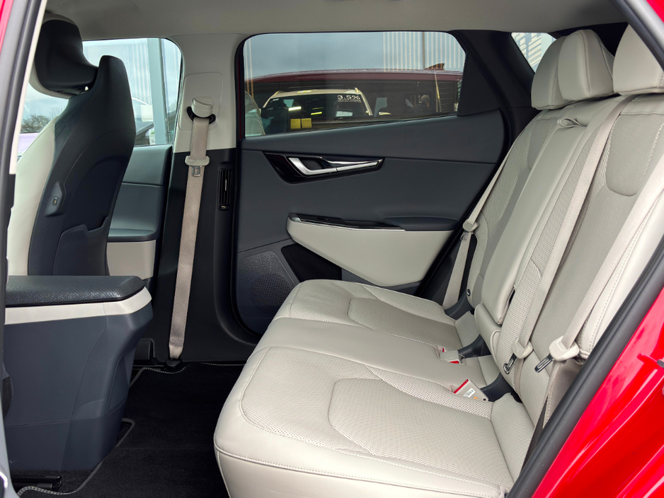 2023 Kia EV6 - image 9