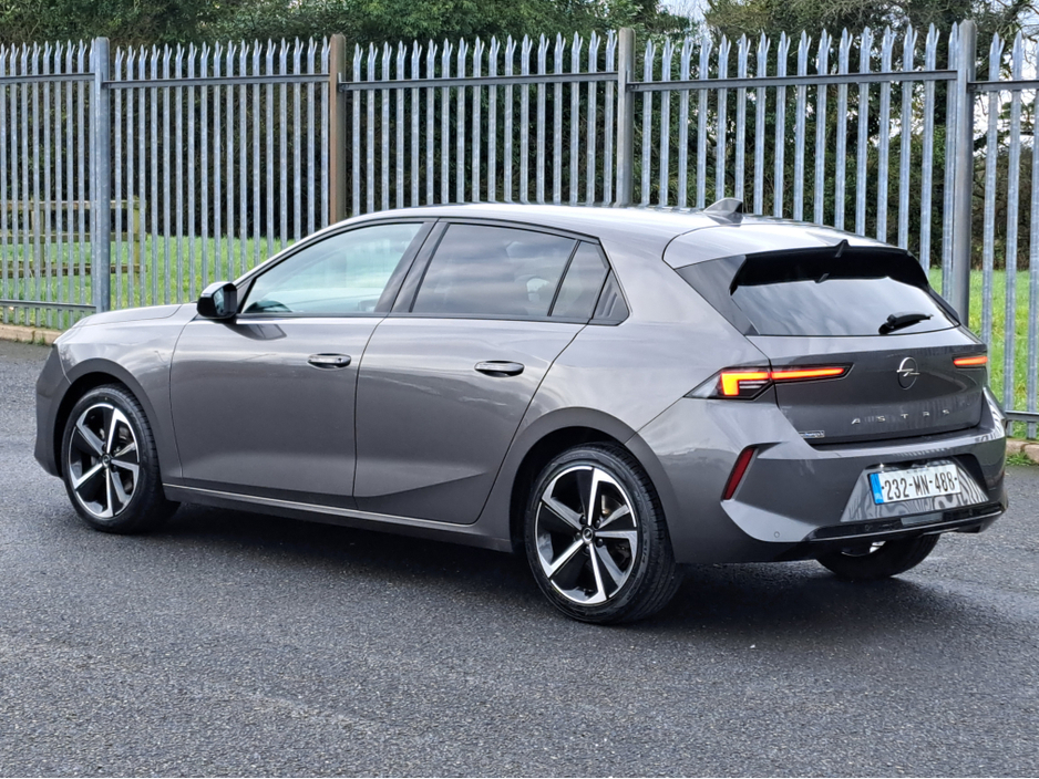 2023 Opel Astra - image 7