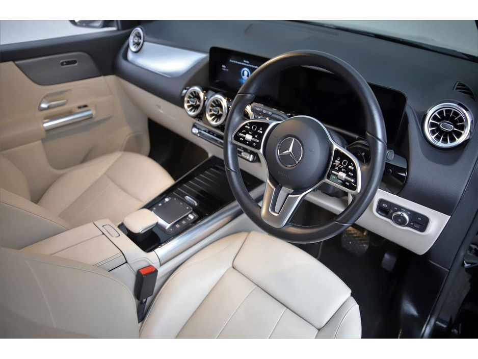 2022 Mercedes-Benz EQA EQA 250 *LOW MILEAGE*BEIGE LEATHER* €30,690