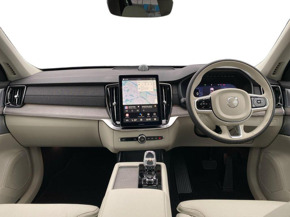 2026 Volvo XC90 - image 7