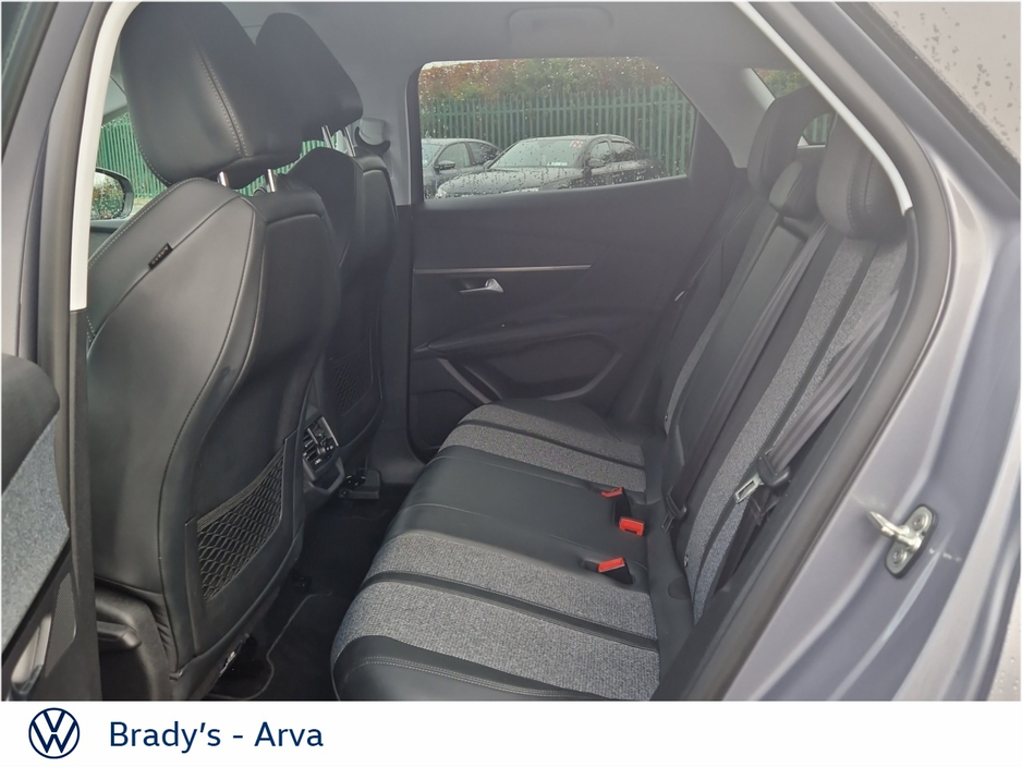 2019 Peugeot 3008 - image 7