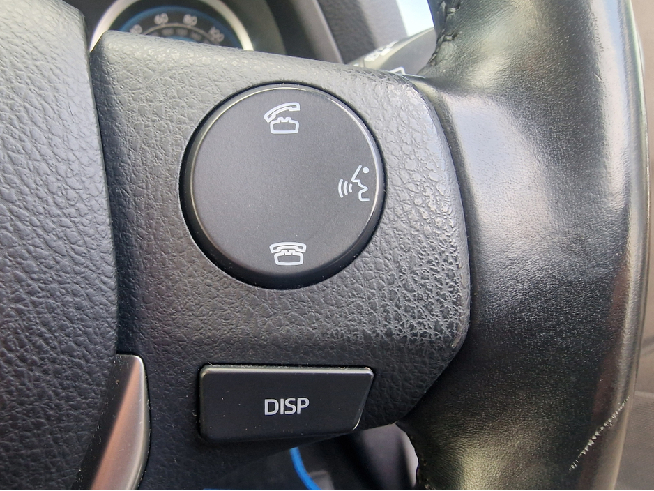 2014 Toyota Auris - image 17