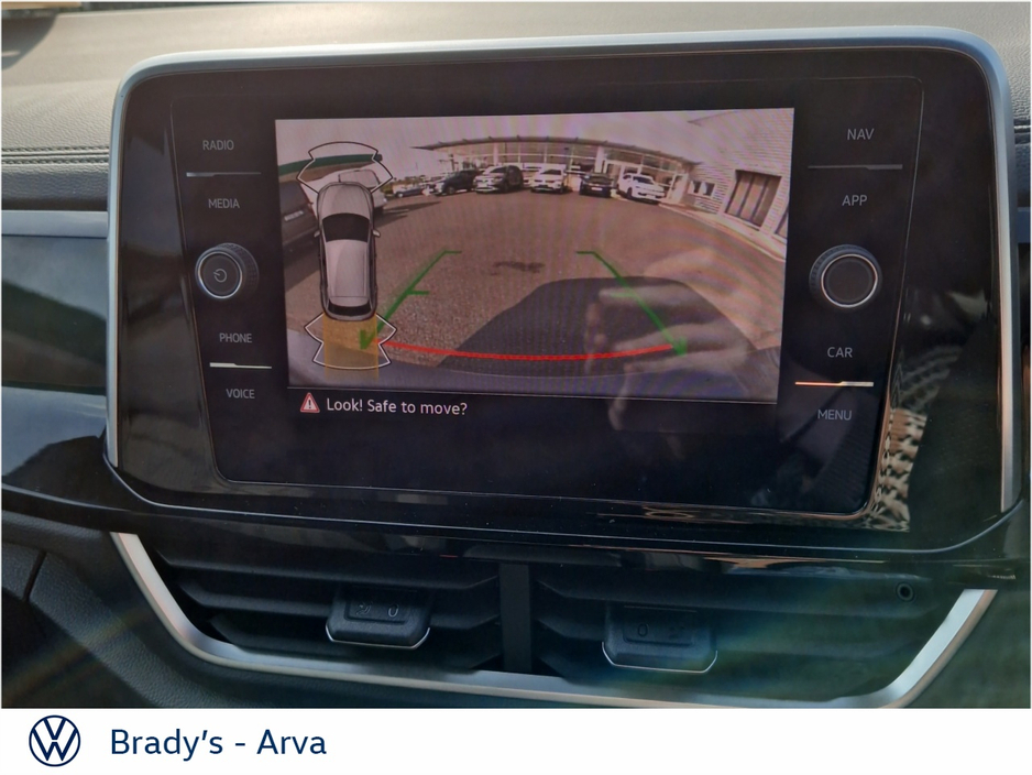 2025 Volkswagen T-Roc - image 17