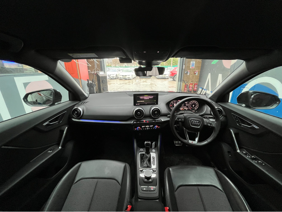 2023 Audi Q2 2023 AUDI Q2 35TDI S LINE 2.0 AUTOMATIC / CRUISE CONTROL / REVERSE CAMERA / HEATED SEATS / PADDLE SHIFTERS / APPLE CARPLAY