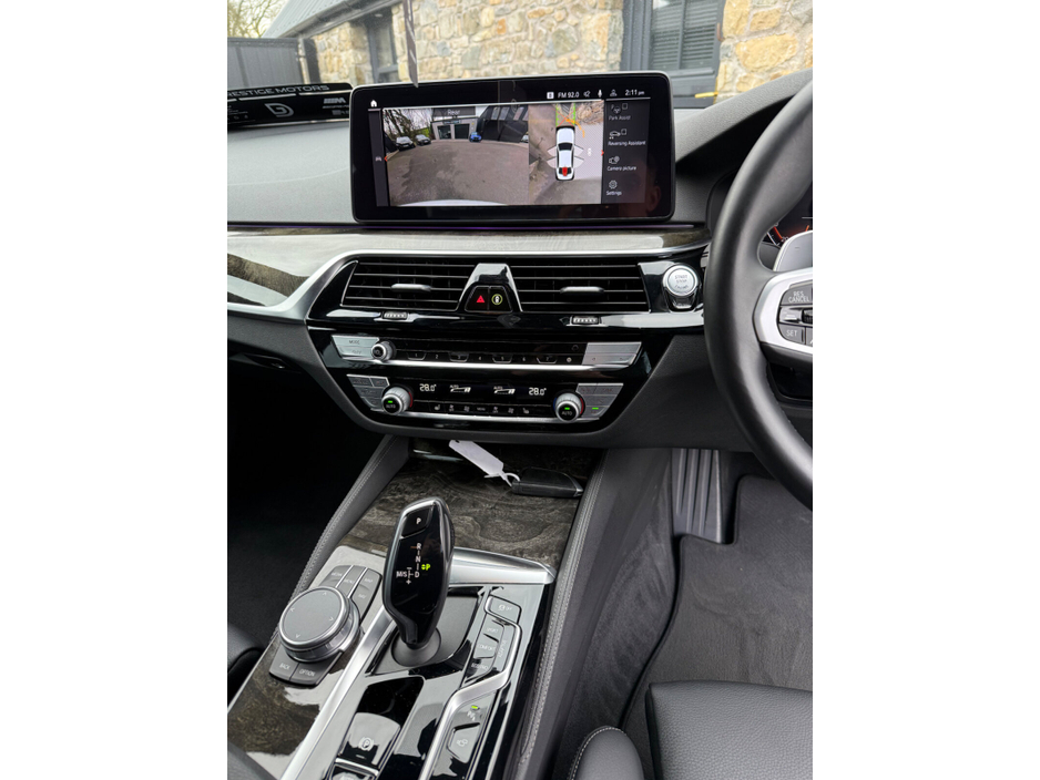 2020 BMW 5 Series - image 13