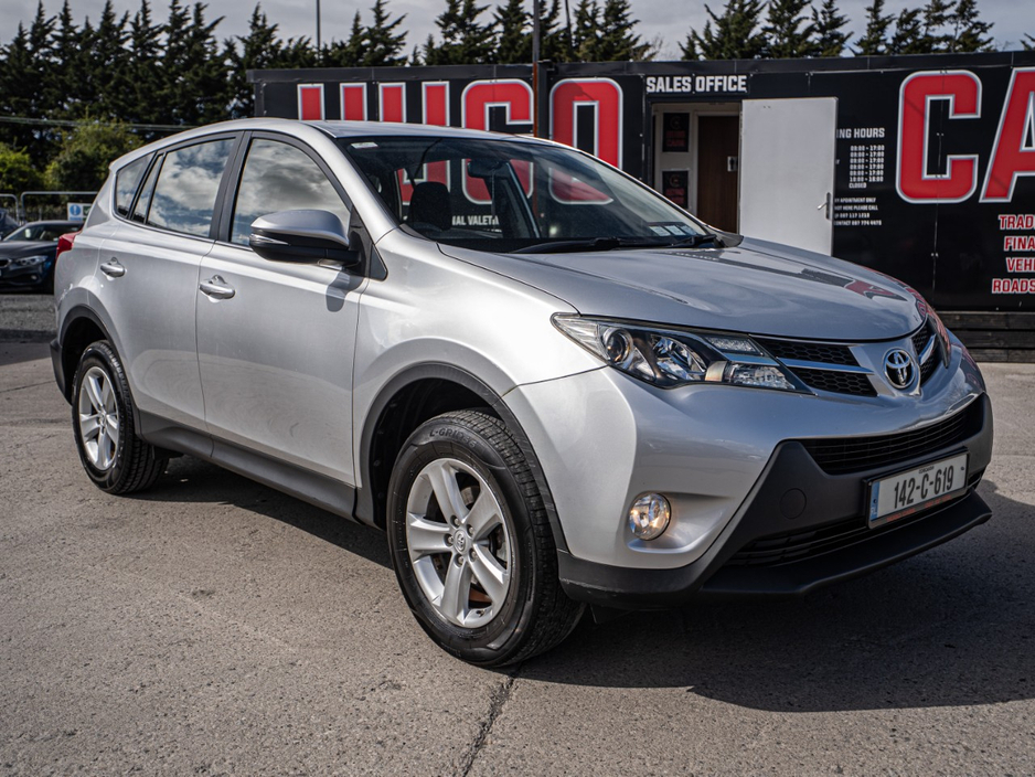 2014 Toyota Rav4 - image 11