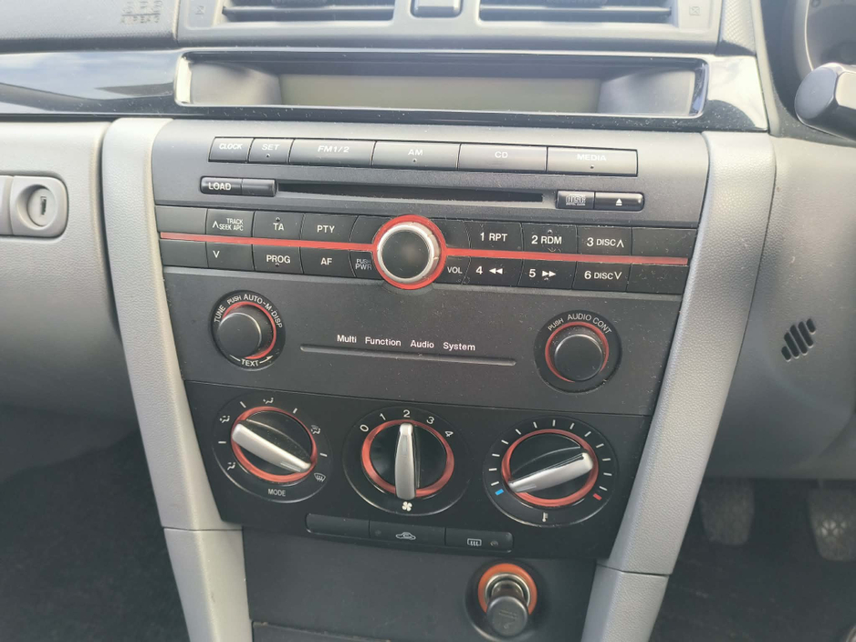 2007 Mazda Mazda3 - image 12