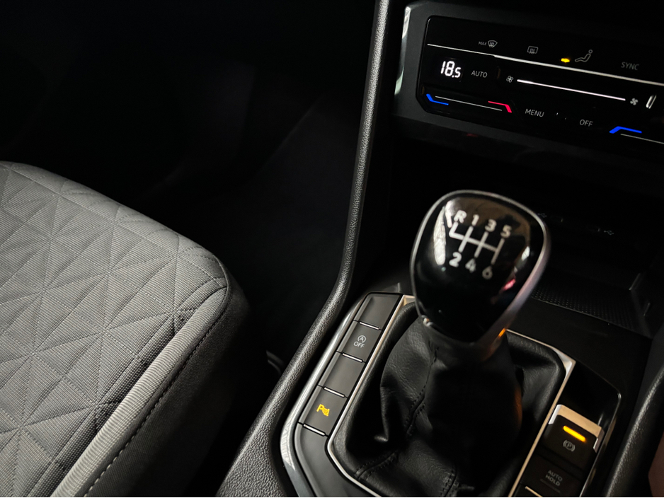 2024 Volkswagen Tiguan - image 16