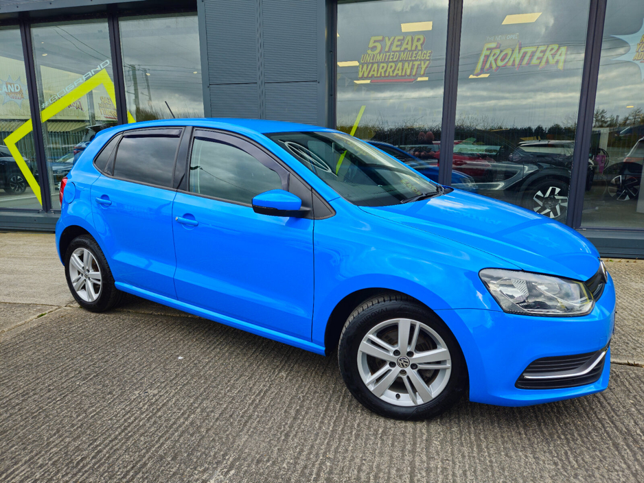 2014 Volkswagen Polo - image 3