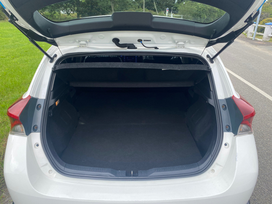 2019 Toyota Auris 1.4 D-4D TERRA 4DR Commerial (Including VAT) €11,950