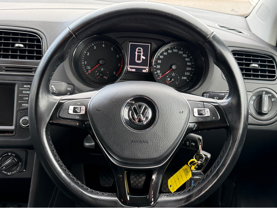 2017 Volkswagen Polo - image 15