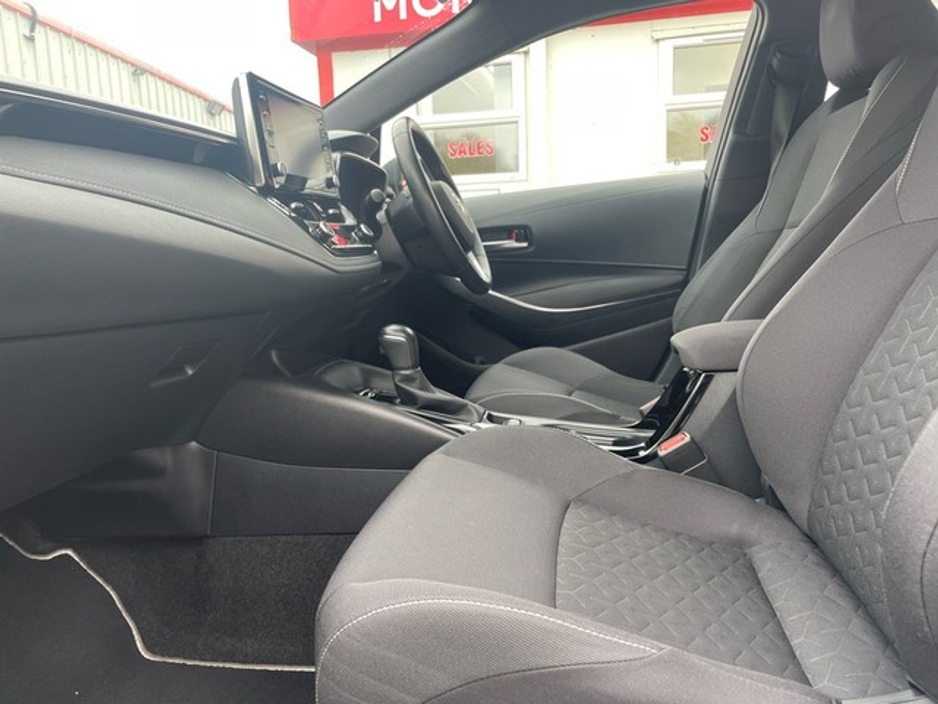 2022 Toyota Corolla - image 6