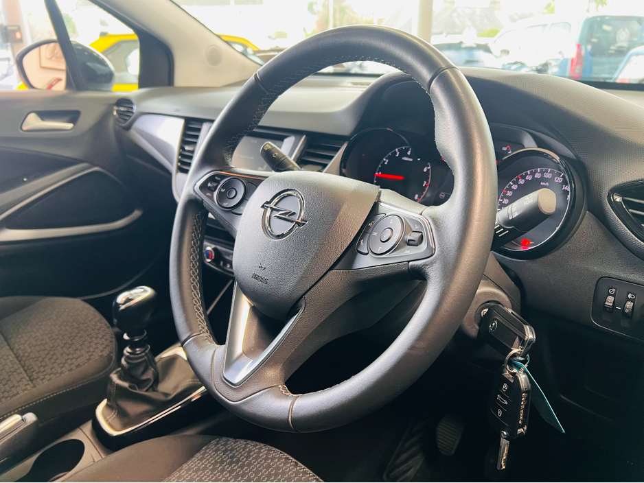 2024 Opel Crossland X 2024 DIESEL High Spec Best Value Front & Rear Park Assist Rear View Camera Apple Car Play www.bolands.ie Est.1955 €21,950