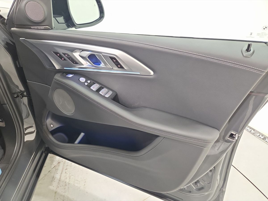 2026 BMW XM - image 23