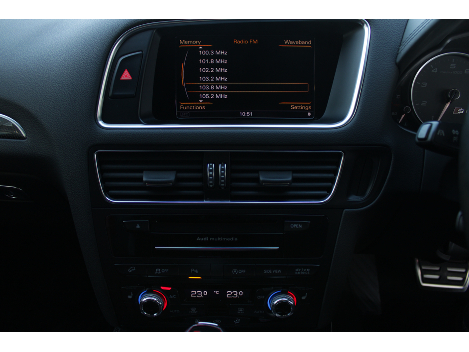 2015 Audi SQ5 - image 13