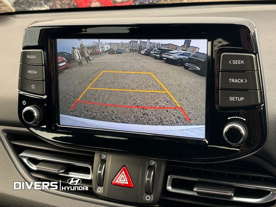 2023 Hyundai i30 - image 10