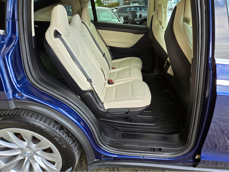 2019 Tesla Model X - image 6
