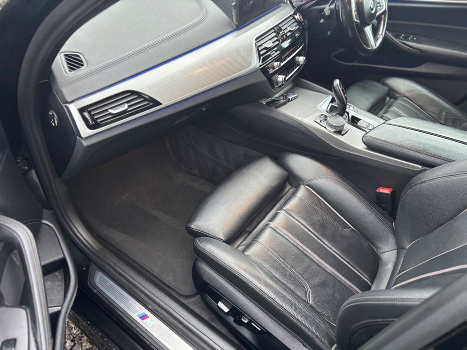 2017 BMW 5 Series - image 20