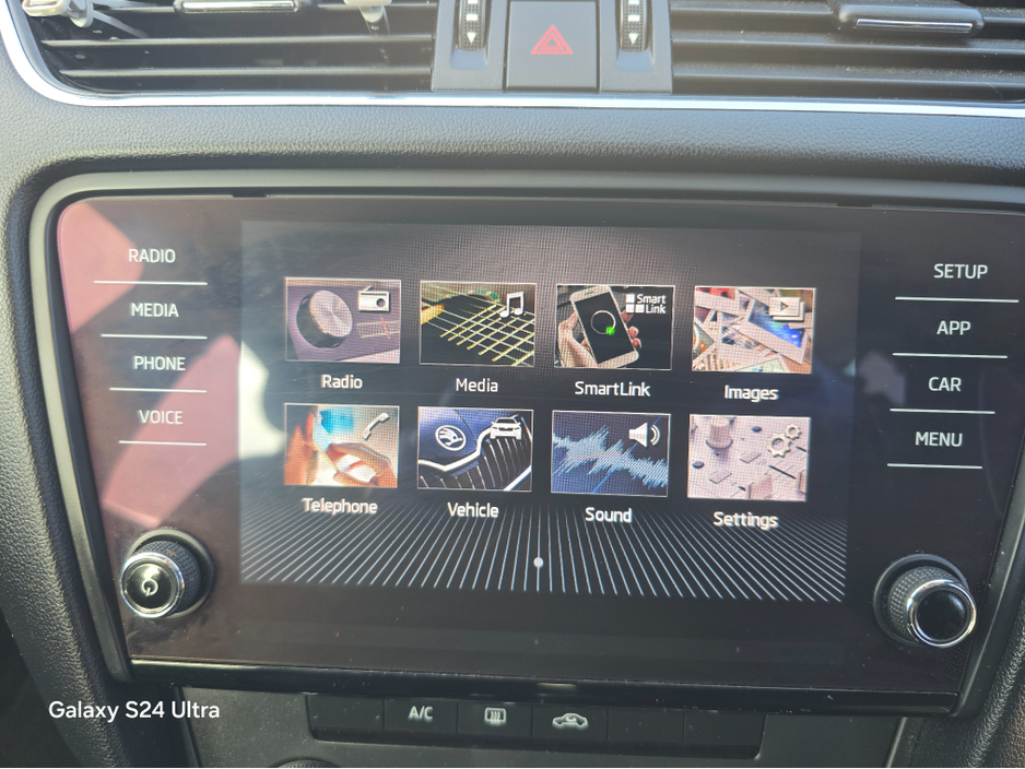 2018 Skoda Octavia - image 14