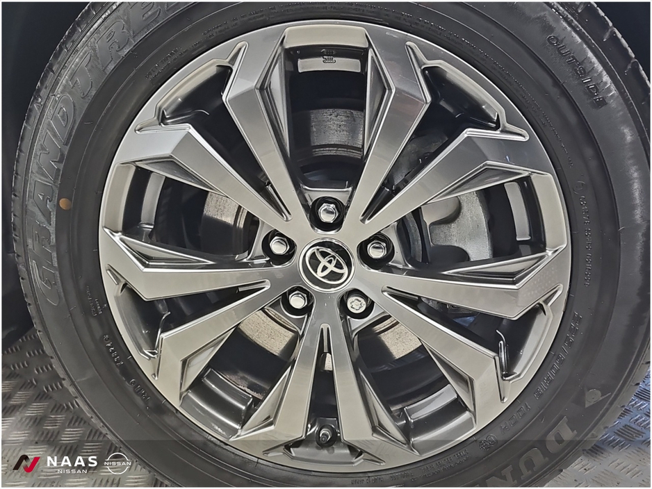 2025 Toyota Rav4 - image 6