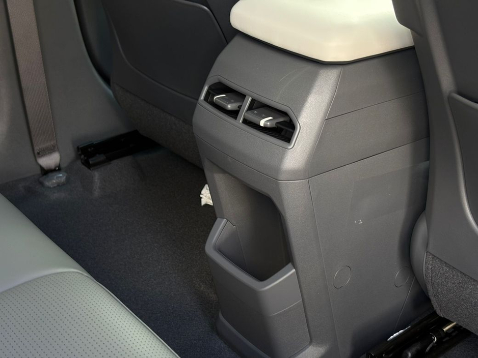 2026 Kia EV3 - image 34