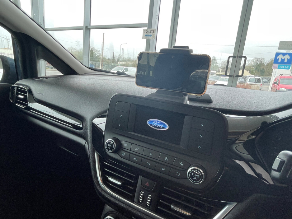 2019 Ford Fiesta - image 13