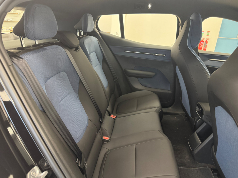 2024 Volvo EX30 Single Motor BEV 272hp Plus