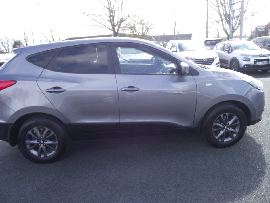 2015 Hyundai ix35 - image 3