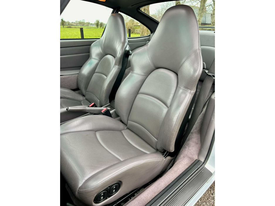 1995 Porsche 911 - image 18