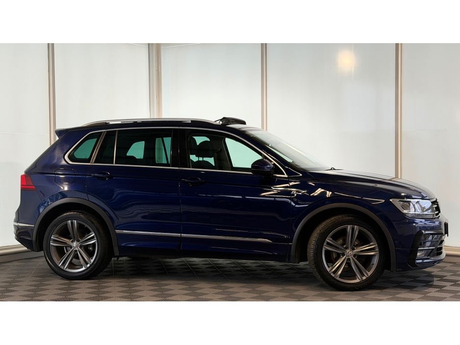 2017 Volkswagen Tiguan - image 14