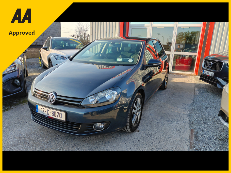 2012 Volkswagen Golf - image 7