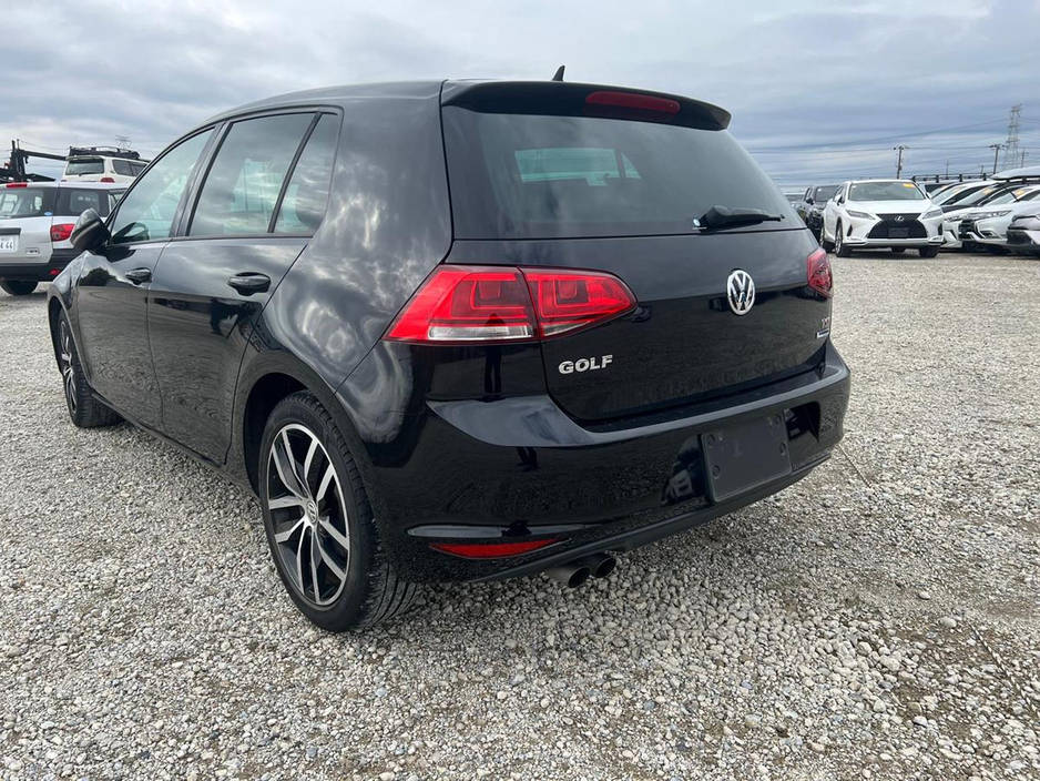 2017 Volkswagen Golf - image 7