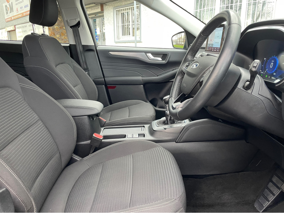 2021 Ford Kuga - image 15