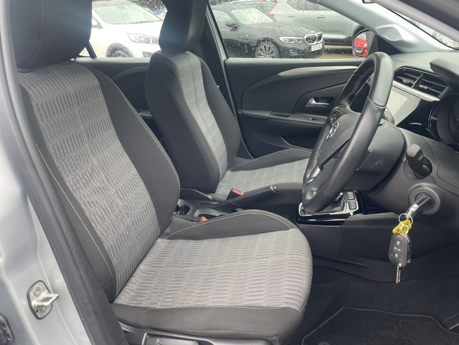 2022 Opel Corsa - image 11