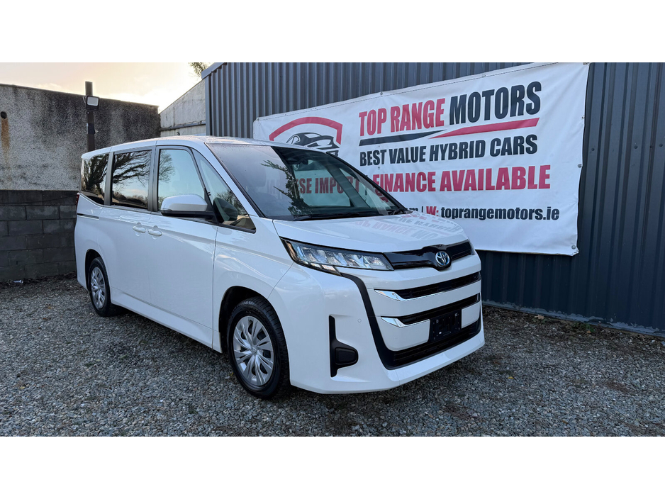 2022 Toyota Noah  €35,500