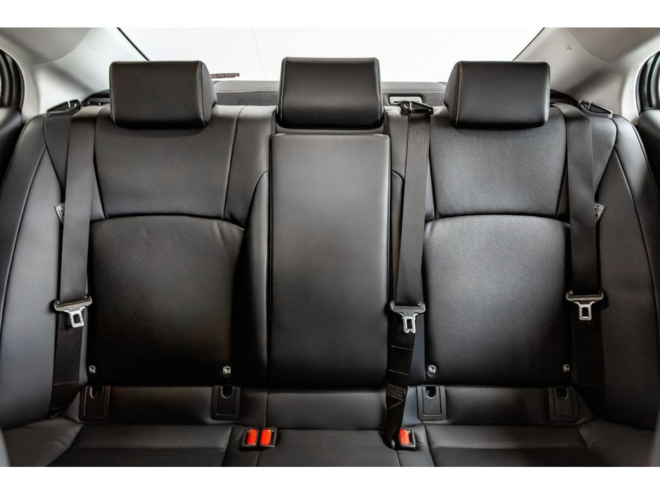 2023 Lexus ES 300 H - image 21