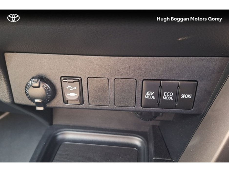 2018 Toyota Rav4 - image 19