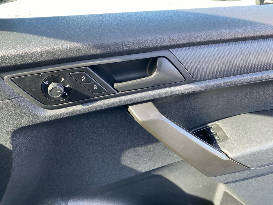 2020 Volkswagen Caddy - image 17